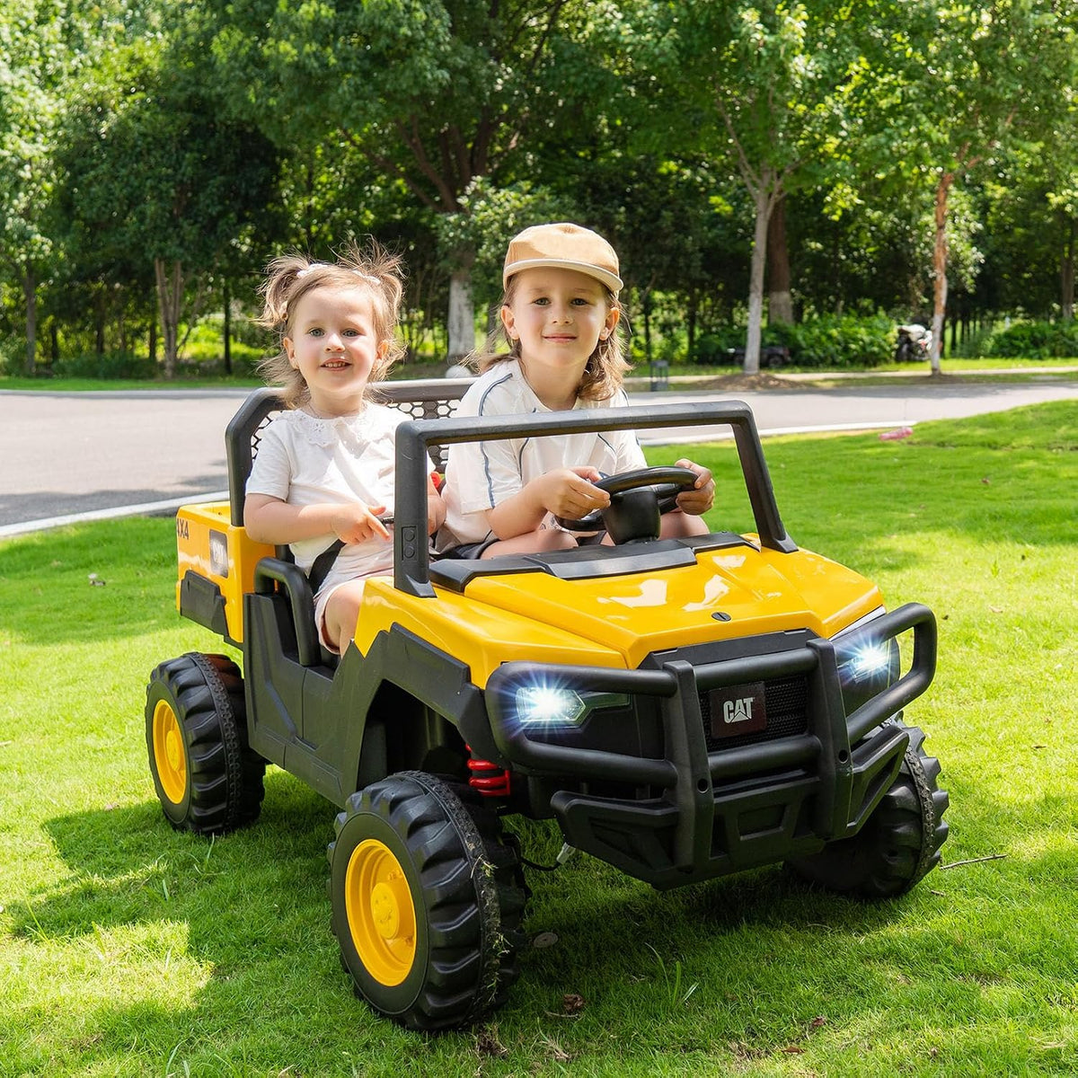 Licensed Caterpillar Ride On 4WD Dump Truck, 24V 2-Seater Kids Electric Vehicle with Remote Control, 4 x 100W Motors, Soft Start & Spring Suspension, Kids UTV with Dump Bed for 3+ Years Old