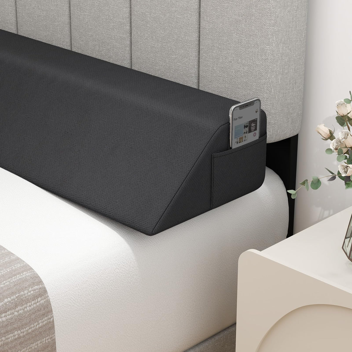 Giantex Full Bed Wedge Pillow for Headboard Gap, Headboard Pillow w/ 2 Storage Pockets